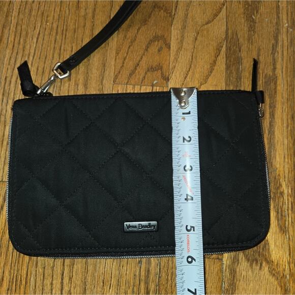 Vera Bradley on the go wristlet in black. Nice condition - Picture 5 of 7